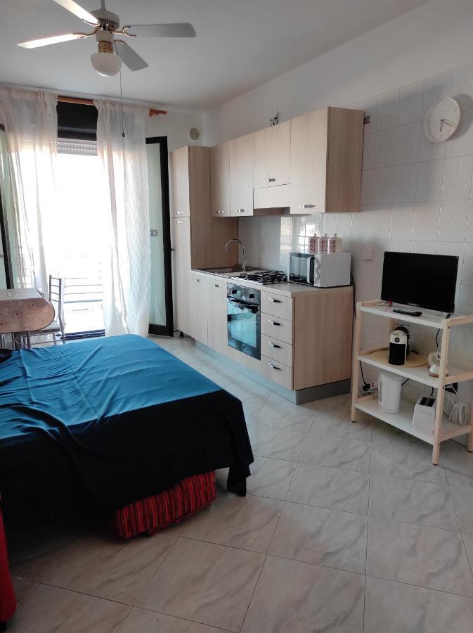 A Casa Di Nonno Pino Apartment Bari Luaran gambar